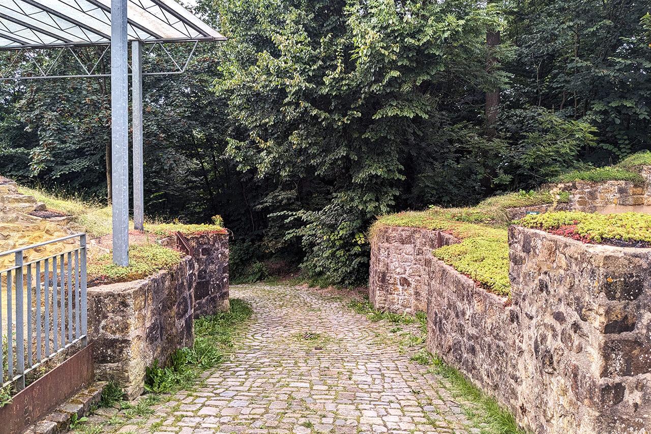 title_Anfaenge_Burg_Ravensberg